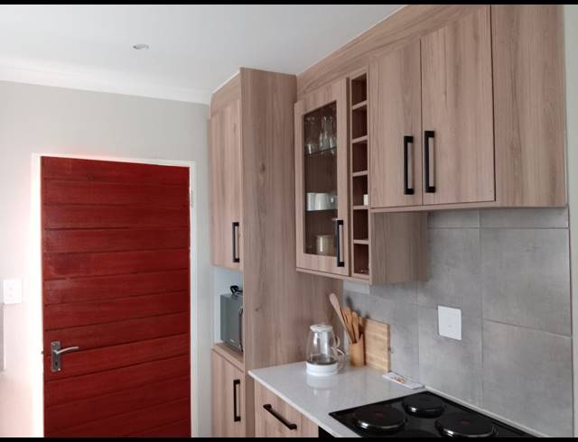 2 BEDROOM FREEHOLD FOR SALE IN DALVIEW